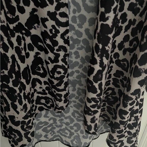 Pink Milly Leopard Cheetah Print
Pool Coverup - Picture 3 of 7